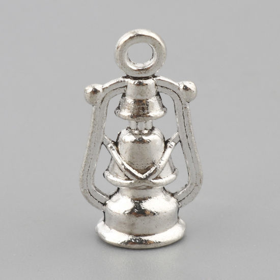 Imagen de Zamak 3D Colgantes Charms Lámpara de Kerosene Plata Antigua 20mm x 11mm, 20 Unidades