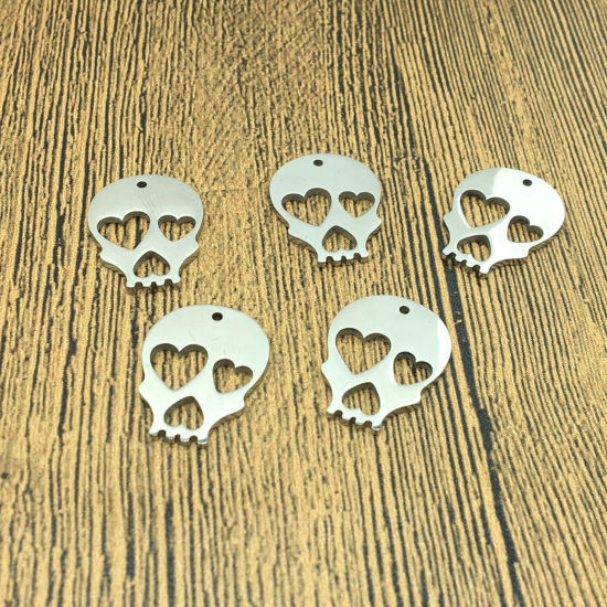 Picture of Stainless Steel Halloween Charms Silver Tone Skull Heart Hollow 20mm x 16mm, 1 Piece