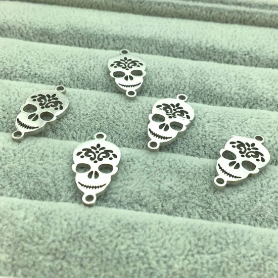 Imagen de Acero Inoxidable Halloween Conectores Cráneo Tono de Plata Filigrana 16mm x 12mm, 1 Unidad