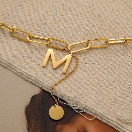 Immagine di Acciaio al titanio Stile Ins Cavo Catena Collana Oro Placcato Farfalla Lettera Maiuscola Messaggio " M " 45cm Lunghezza, 1 Pz