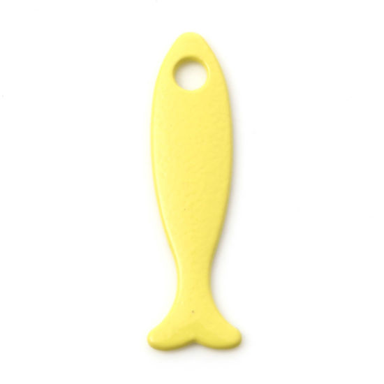 Image de Breloques Bijoux d'Océan en Alliage de Zinc Poisson Jaune Laqué 26mm x 8mm, 10 Pcs