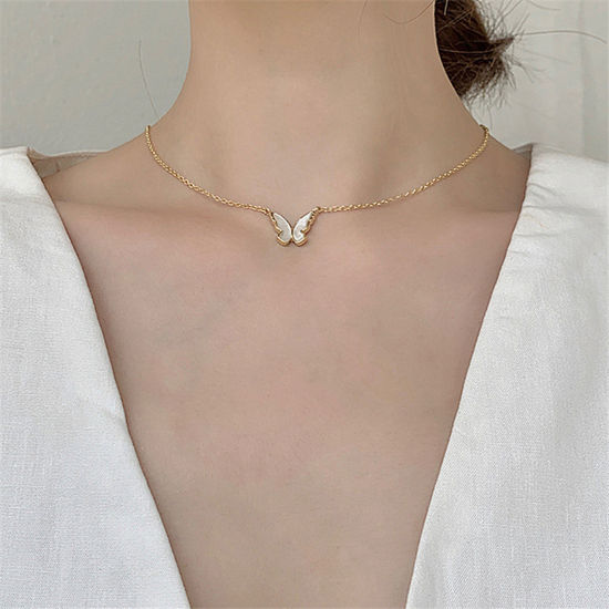 Picture of Brass Ins Style Pendant Necklace Butterfly Animal Gold Plated 46cm(18 1/8") long, 1 Piece                                                                                                                                                                     