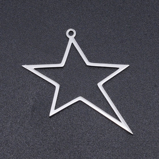 Bild von 304 Edelstahl Filigran Stempel Verzierung Charms Pentagramm Stern Silberfarbe Hohl 33mm x 30mm, 2 Stück
