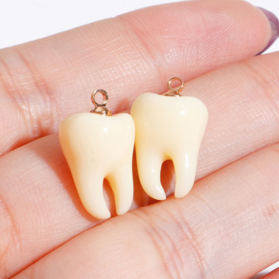 Immagine di Resina Charms Dente 3D Oro Placcato Beige 17mm x 10mm, 2 Pz