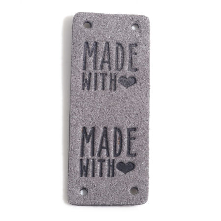Bild von PU Etiketts Rechteck Grau , mit Herz Muster, " Made With Love", Veloursleder 5cm x 2cm , 10 Stück