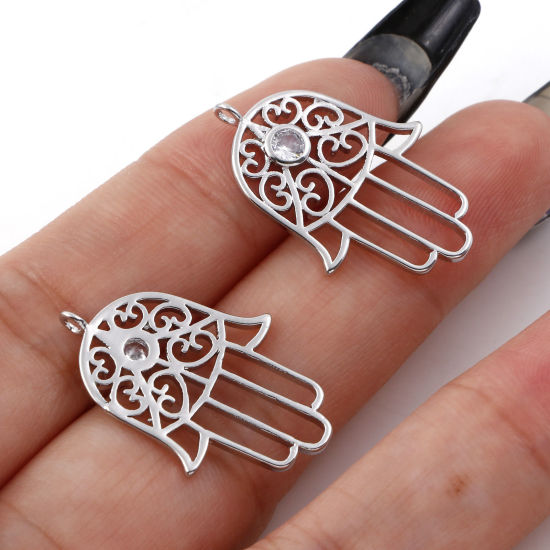Image de Breloques Religieux en Laiton Khamsa Symbole Paume Plaqué Platine Véritable Micro Pave à Zircone Cubique Clair 25.5mm x 17mm, 2 Pcs