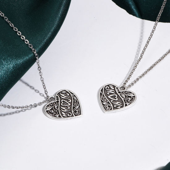 Picture of Zinc Based Alloy Mother's Day Charms Antique Silver Color Heart Message " Mom " 18mm x 18mm, 50 PCs