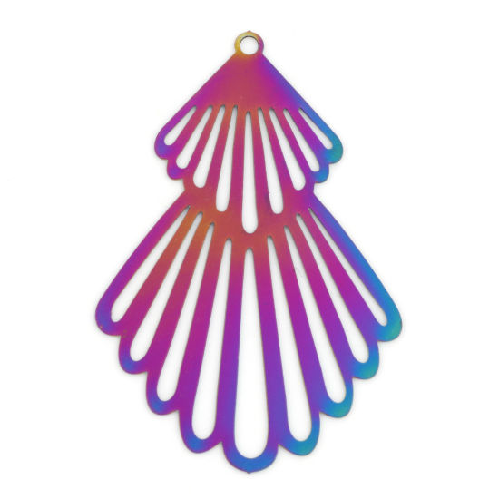 Bild von Eisenlegierung Filigran Stempel Verzierung Anhänger Fächer-Form Regenbogenfarbe Plattiert 4.5cm x 3cm, 10 Stück