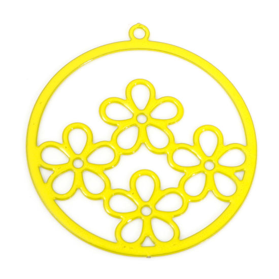 Immagine di Lega di Ferro Filigree Stamping Charms Tondo Giallo Fiore Pittura 27mm x 25mm , 10 Pz