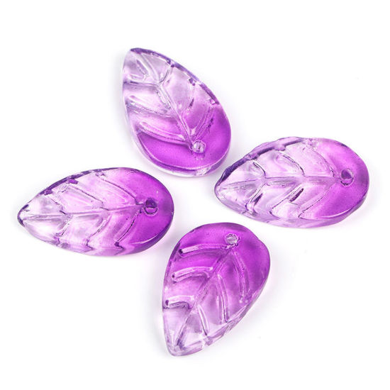 Image de Breloques en Verre au Chalumeau Feuille Blanc & Violet Feuilles Couleur du Dégradé 18mm x 11mm, 20 Pcs