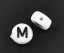 Immagine di Acrilato Separatori Perline Tondo Piatto Bianco Lettera Disegno "M" Circa 7mm Dia, Foro: Circa 1mm, 500 Pz