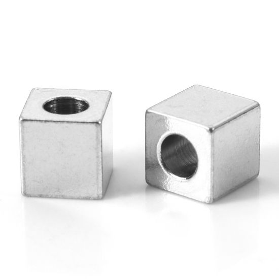 Imagen de 10 Unidades Recubrimiento al Vacío PVD Ecológico 304 Acero Inoxidable Cuentas para la Fabricación de Joyas con Dijes de Bricolaje Cubo Tono de Plata 2.5mm x 2.5mm, Agujero: Aprox 1.5mm