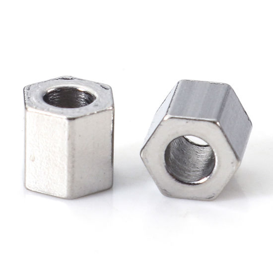 Imagen de 10 Unidades Recubrimiento al Vacío PVD Ecológico 304 Acero Inoxidable Cuentas para la Fabricación de Joyas con Dijes de Bricolaje Prisma Hexagonal Tono de Plata 4mm x 4mm, Agujero: Aprox 1.8mm