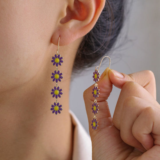 Bild von Messing Pastoraler Stil Quaste Ohrringe Vergoldet Lila Gänseblümchen Emaille 6cm x 1cm, 1 Paar                                                                                                                                                                