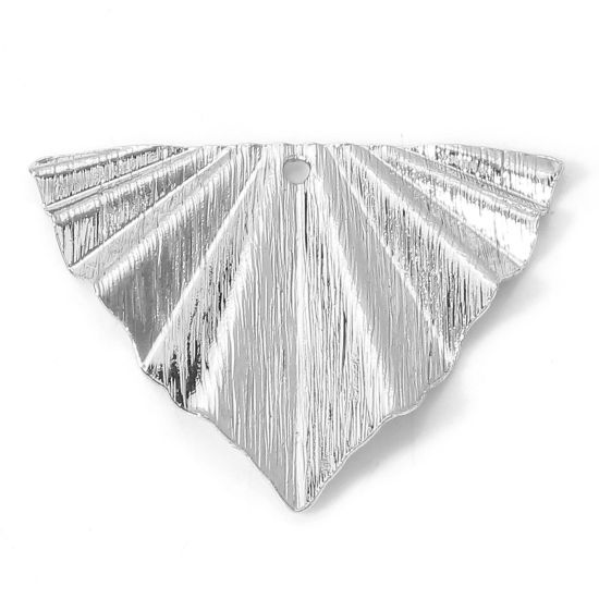 Image de Breloques en Laiton Triangle Plaqué Platine Véritable Rayées 29mm x 22mm, 5 Pcs