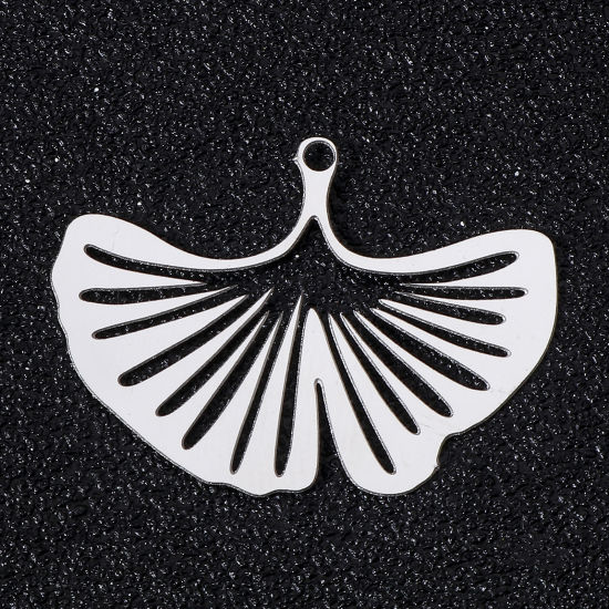 Picture of 5 PCs 304 Stainless Steel Filigree Stamping Pendants Silver Tone Gingko Leaf Hollow 30mm x 22mm