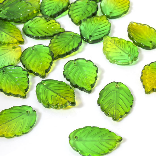 Image de 50 Pcs Breloques en Verre au Chalumeau Feuille Vert & Jaune Couleur du Dégradé 24mm x 17mm