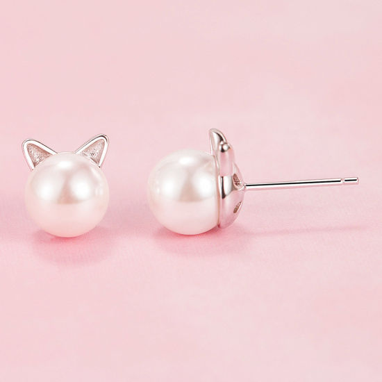 Picture of 1 Pair Brass Cute Ear Post Stud Earrings Platinum Plated Cat Animal Imitation Pearl 10mm x 8mm
