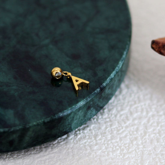 Immagine di 1 Pz 304 Acciaio Inossidabile Mini Perle Di Fascino Pendenti Lettera Placcato Oro 18K Messaggio " A " 12mm x 6mm