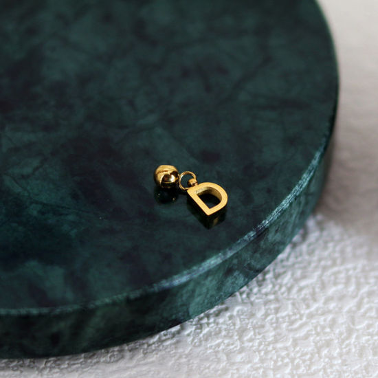 Immagine di 1 Pz 304 Acciaio Inossidabile Mini Perle Di Fascino Pendenti Lettera Placcato Oro 18K Messaggio " D " 12mm x 6mm