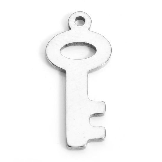 10 個 304ステンレス鋼 チャーム キー シルバートーン 19mm x 8mm、 の画像