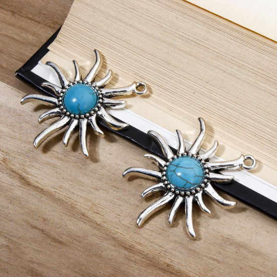 Imagen de 5 Unidades Zamak Bohemia Colgantes Plata Antigua Sol Con Resina Cabochons Imitación Turquesa 3.9cm x 3.7cm
