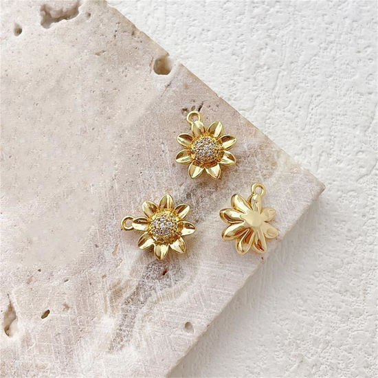 Picture of 2 PCs Brass Charms 18K Gold Plated Daisy Flower Clear Cubic Zirconia 12mm x 10mm