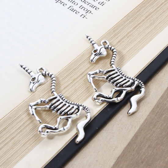 Imagen de 20 Unidades Zamak Halloween Colgantes Plata Antigua Caballo Esqueleto Humano 3.3cm x 3.2cm