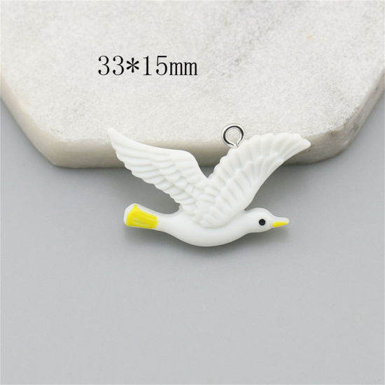 Image de 10 Pcs Pendentifs Bijoux d'Océan en Résine Mouette Argent Mat Blanc 3.3cm x 1.5cm