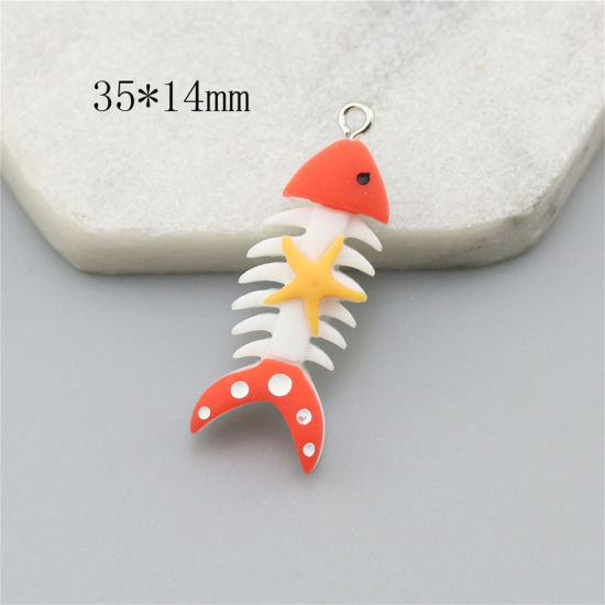 Image de 10 Pcs Pendentifs Bijoux d'Océan en Résine Os de Poisson Argent Mat Rouge Etoile de Mer 3.5cm x 1.4cm