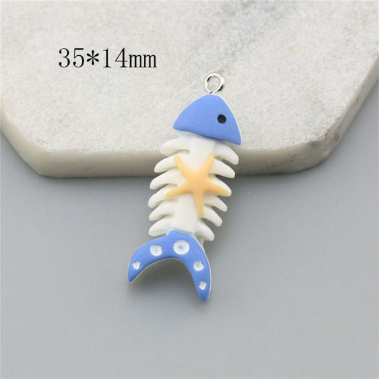 Image de 10 Pcs Pendentifs Bijoux d'Océan en Résine Os de Poisson Argent Mat Bleu Etoile de Mer 3.5cm x 1.4cm