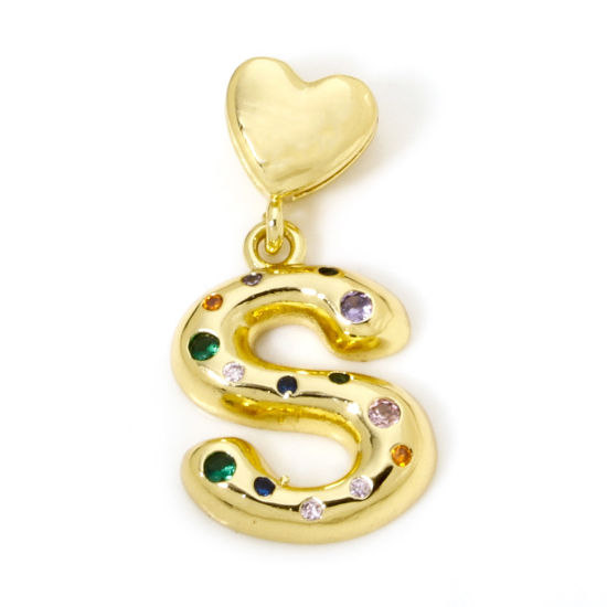 Immagine di 1 Pz Ecologico Ottone Ciondoli Pendenti Lettera Maiuscola 18K Vero Oro Placcato Cuore Lettere " S " Multicolore Cubic Zirconiae 3.2cm x 1.6cm