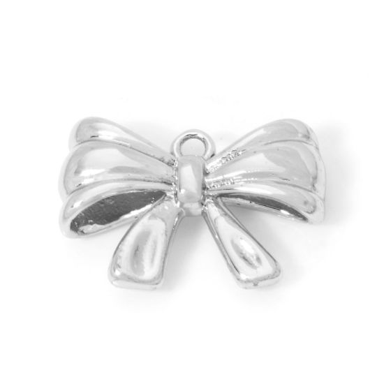 Image de 2 Pcs Breloques Vêtements en Laiton Respectueux de la Nature Nœuds Papillon Plaqué Platine Véritable 18mm x 12mm