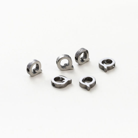 Изображение 5 ШТ 304 Нержавеющая Сталь Мини Подвески Серебряный Тон Заглавная буква Сообщение“ Q ” Ролик Полировка 10мм x 9мм