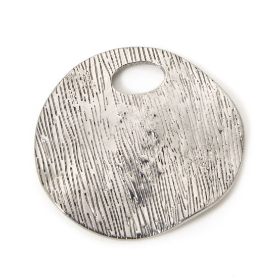 Bild von 2 PCs 304 Stainless Steel Pendants Silver Tone Round Stripe 3cm x 2.9cm