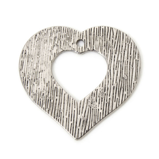 Bild von 2 PCs 304 Stainless Steel Pendants Silver Tone Heart Stripe 3cm x 3cm