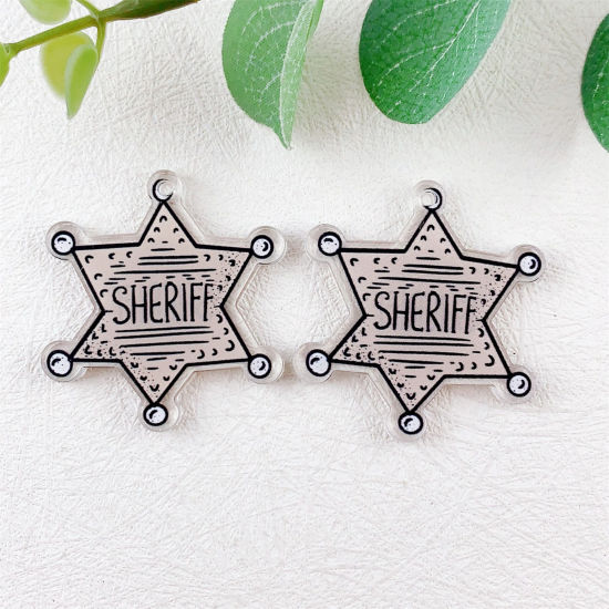 Image de 10 Pcs Pendentifs en Acrylique Cowboy de l'Ouest Etoile Multicolore Double Face Gravé Mots " Sheriff " 4cm x 4cm