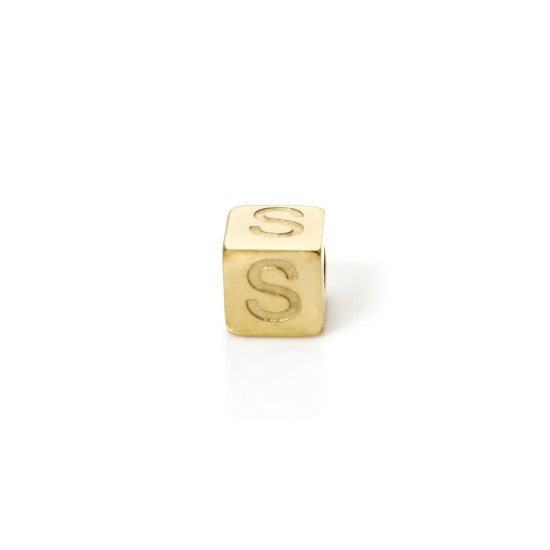 Immagine di 2 Pz Placcatura Sottovuoto PVD Ecologica 304 Acciaio Inossidabile Perline per la Creazione di Gioielli con Fai-da-te Placcato Oro 14K Cubo Lettera Maiuscola Lettere " S " 5mm x 5mm, Buco: Circa 2mm