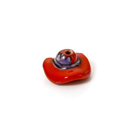 Image de 2 Pcs Perles pour DIY Fabrication de Bijoux en Céramique Cowboy de l'Ouest Chapeau Rouge 3D 16mm x 9mm, Taille de Trou: 1.6mm