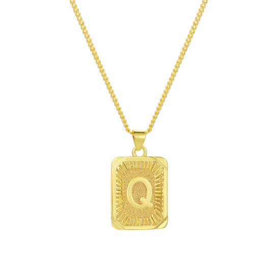 Imagen de 1 Unidad Respetuoso del Medio Ambiente Elegante Letra Mayúscula 18K Oro Real Chapado Latón Cadenas de Curb Rectángulo Raya Mensaje " Q " Collar con Colgante Unisexo 45cm + 5cm longitud