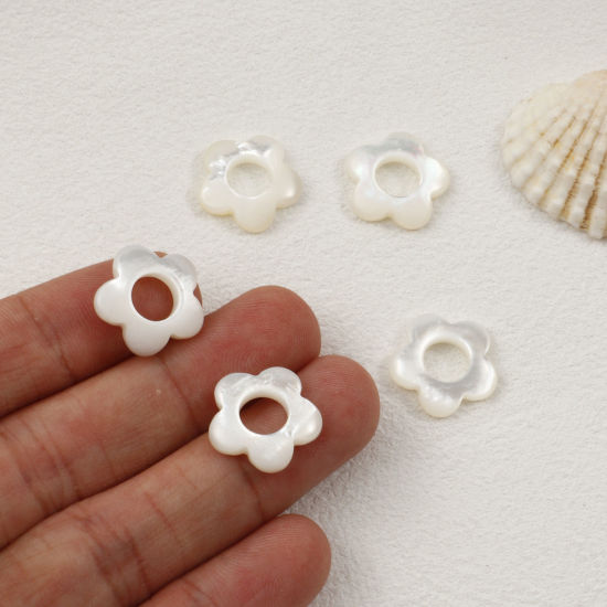 Picture of 1 Piece Natural Shell Loose Beads For DIY Jewelry Making Flower White About 15mm x 15mm, Hole:Approx 6.2mm