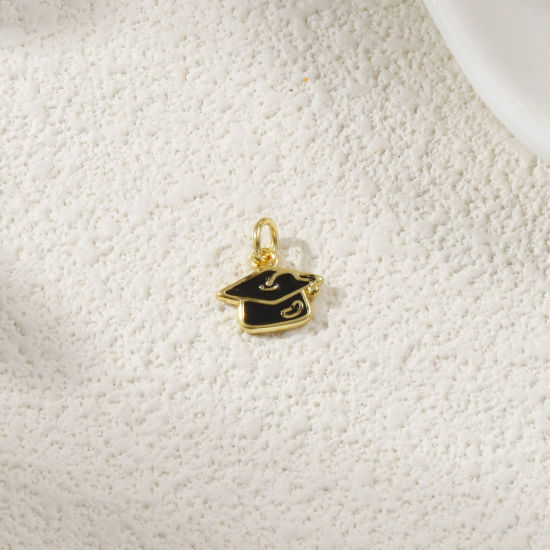 Bild von 2 Stück Messing College Schmuck Charms 18K Vergoldet Schwarz Emaille Doktorhut 13mm x 11mm