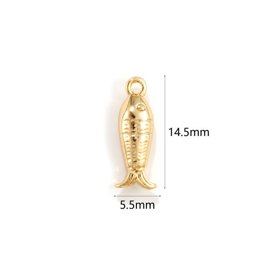 2 個 エコフレンドリー 真鍮 海ジュエリー チャーム 18Kリアルゴールドメッキ 魚 3D 14.5mm x 5.5mm、 の画像