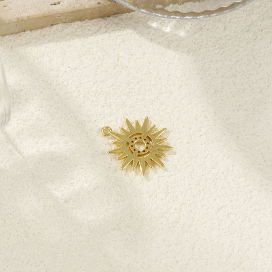 Изображение 1 ШТ Латунь галактика Подвески 18K позолоченный Солнце ажурная резьба Прозрачный Искусственный Циркон 21мм x 19мм