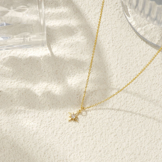 Imagen de 18K Oro Real Chapado Cadena de Cable Cruz Estrella Polar Collar con Colgante, Latón 45cm + 5cm, Para Mujeres, Claro Circón Artificial Elegante Galaxia Regalo, Respetuoso del Medio Ambiente, 1 Unidad