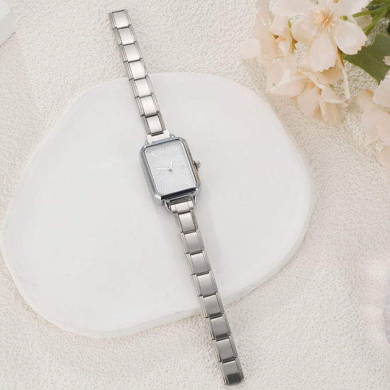 1 本 304ステンレス鋼 シルバートーン イタリアンチャームリンクモジュール式腕時計、 おしゃれでカジュアル 八辺形 白 ユニセックス 男女兼用 プレゼント 18.5cm 長さ の画像