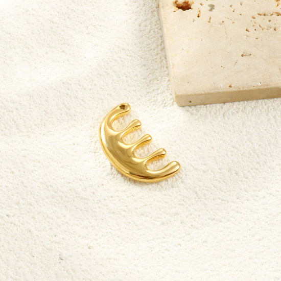 Picture of 1 Piece Eco-friendly PVD Vacuum Plating Waterproof Anti-Tarnish Hypoallergenic 304 Stainless Steel Pendants 18K Real Gold Plated Comb 3D 3.5cm x 2cm