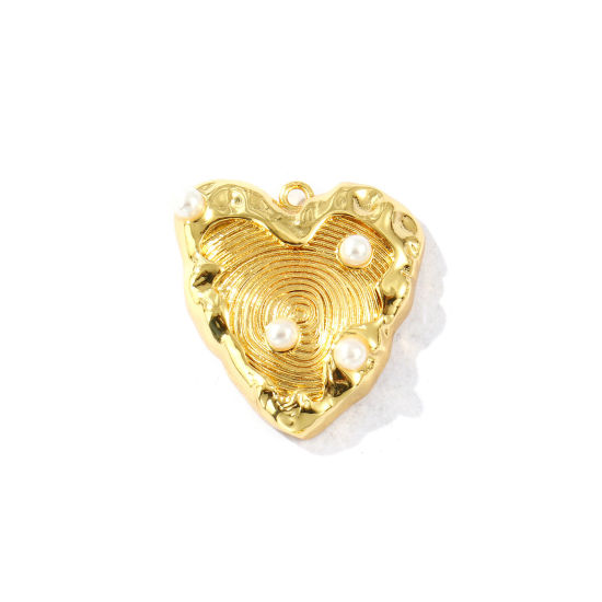 Image de 2 Pcs Breloques La Saint Valentin en Laiton Plaqué Or 18K Cœur Perle Imitation Acrylique 24mm x 23mm