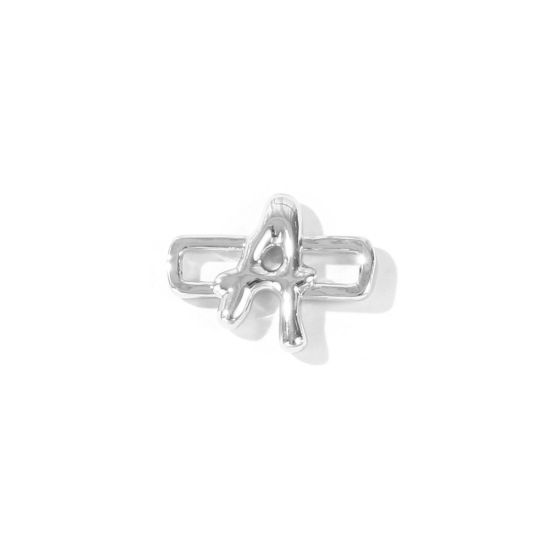 2 個 真鍮 キャピタルレター コネクター ペンダント チャーム 卸売り プラチナメッキ 長方形 文字「 A」 19mm x 15mm、 の画像