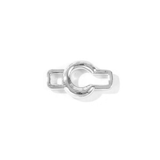 2 個 真鍮 キャピタルレター コネクター ペンダント チャーム 卸売り プラチナメッキ 長方形 文字「 C」 19mm x 11mm、 の画像
